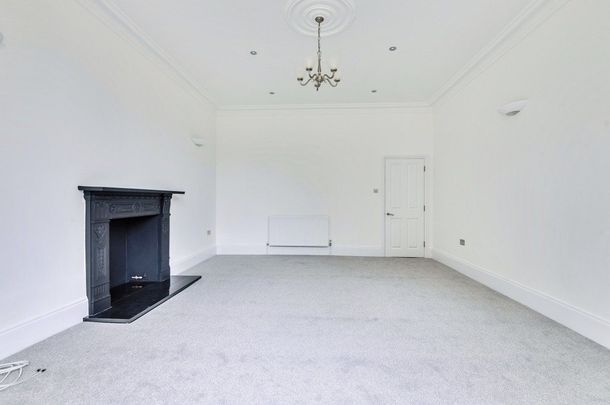 Eliot Park, London, SE13 - Photo 1