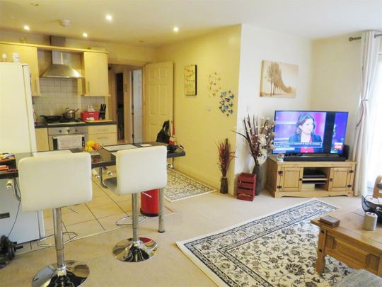 Hill Lane, Southampton - Photo 1