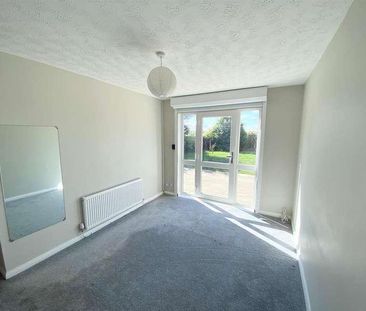 Thornbeck Avenue, Hightown, Liverpool, L38 - Photo 2