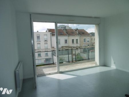 secteur Clairmarais : Dans résidence avec ascenseur, appartement de 5 pièces avec balcon et garage - Photo 3
