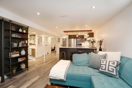 For Lease - 208 Oakridge Drive Unit# Lower, Toronto, Ontario - Photo 3