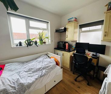 Studio to rent - Photo 6