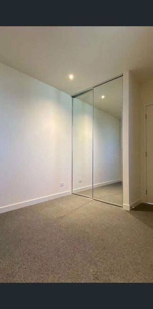 505/5 Wominjeka Walk, West Melbourne, Vic 3003 - Photo 1