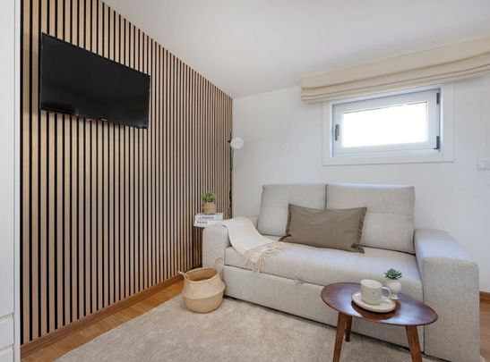 Rua 1º de Dezembro, Matosinhos, Aveiro 4450-224 - Photo 1