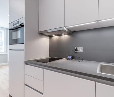 Flat to rent - Photo 1