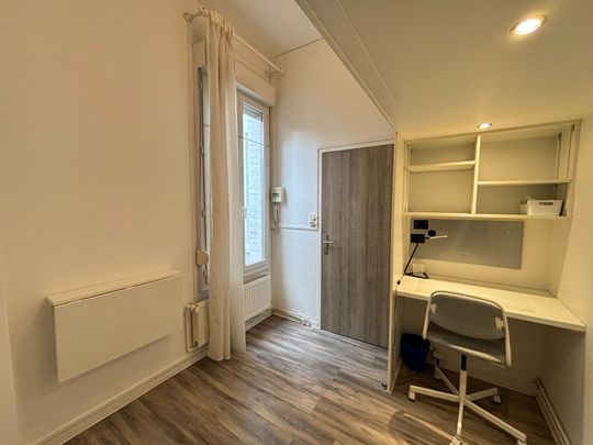 Location Appartement 1 pièce 12m² - Photo 1