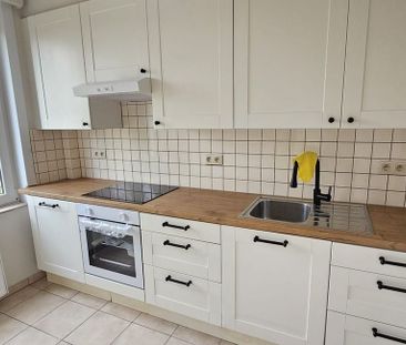 Appartement te huur in Edegem voor € 800 met 2 slaapkamers - Photo 3