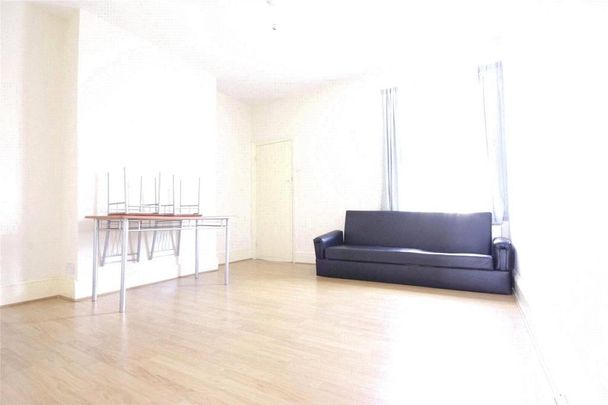 3 bedroom apartment to rent - Photo 1
