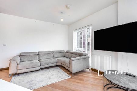 2 bedroom flat to rent - Photo 2