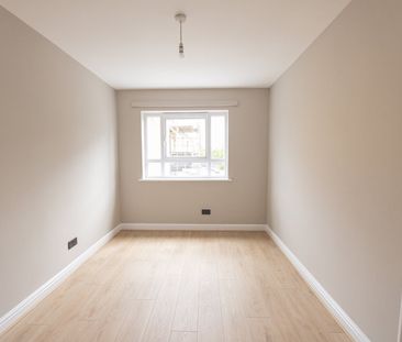 2 Bed Flat, Parkside Crescent, N7 - Photo 2
