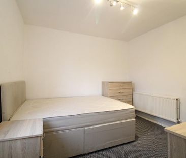 5 bedroom flat to rent - Photo 6