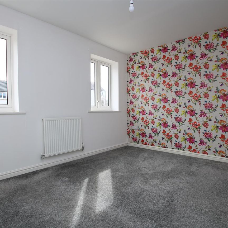 3 bed Town House for let - Photo 1
