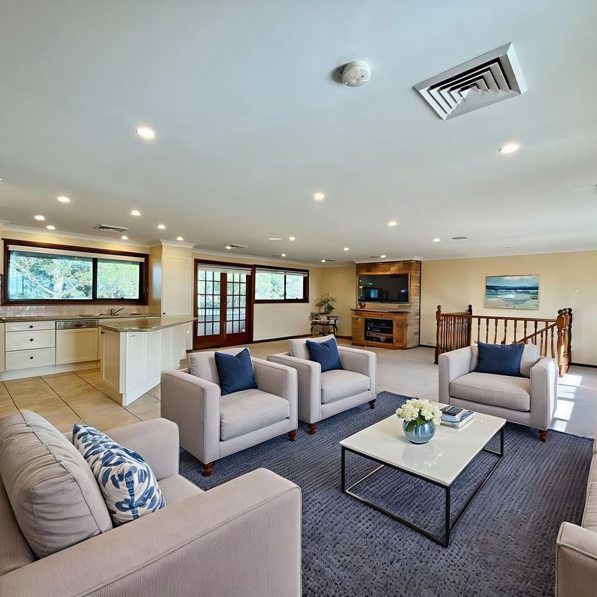 Spacious 2-Bedroom Home with Office, Workshop & Garage - Photo 1