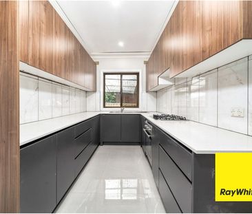 Charming Family Home in Blacktown - Photo 5