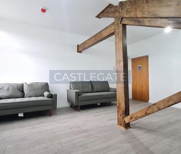 2 bedroom ground floor flat to rent - Photo 1