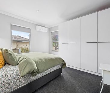 Beautifully Renovated 3 Bedroom Home - Photo 5