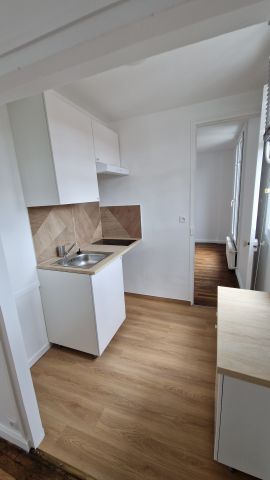Location Appartement 2 pièces 27m² FONTENAY SOUS BOIS 94120 - Photo 2
