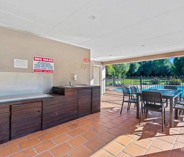 * Short term For Rent - Stylish Townhouse in Carrara - Photo 4