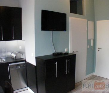 FLATmix.de / Modern und komplett möbliertes Apartment, nähe Rathaus - Photo 4