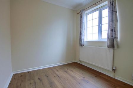 4 bedroom detached house to rent - Photo 5