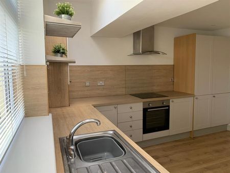 3 bedroom House To Let - Photo 5