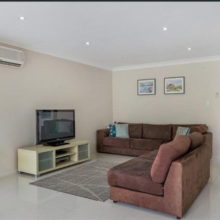 Great Size 3 Bedrooms Family House - Photo 1