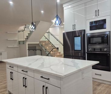 2715 201 St, Langley (Main Level) - Photo 6