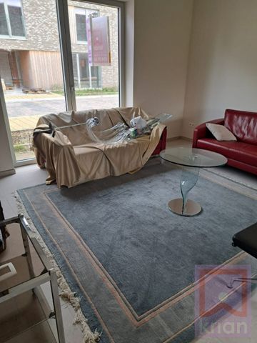 BEMEUBELDE woning met 3 slaapkamers, tuin en carport. - Photo 5