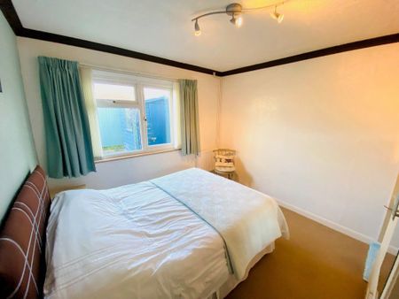 4, Rose Avenue, Middleton On Sea - Photo 5