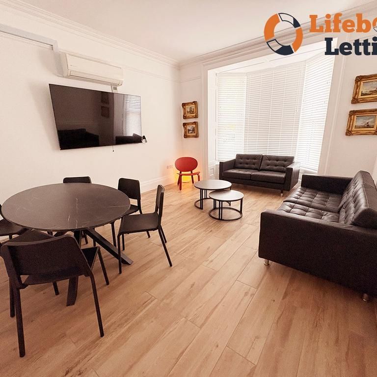 1 bedroom in a house share to rent - Photo 1