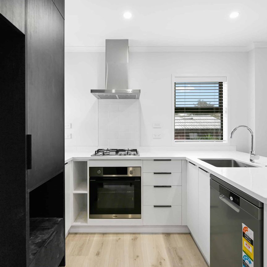 3/8 Ngaere Avenue - Photo 1