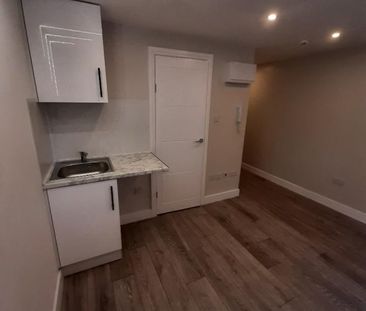 Studio Flat, Minster Rd, NW2 - Photo 6