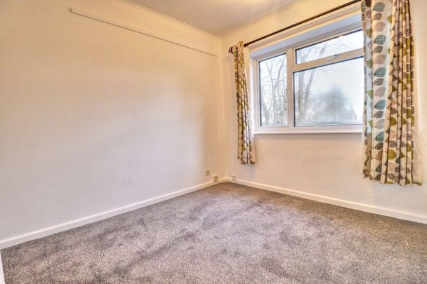 2 bedroom flat to rent, - Photo 1