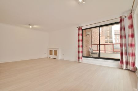 Regent House, Windsor Way, Hammersmith, London, W14 - Photo 3