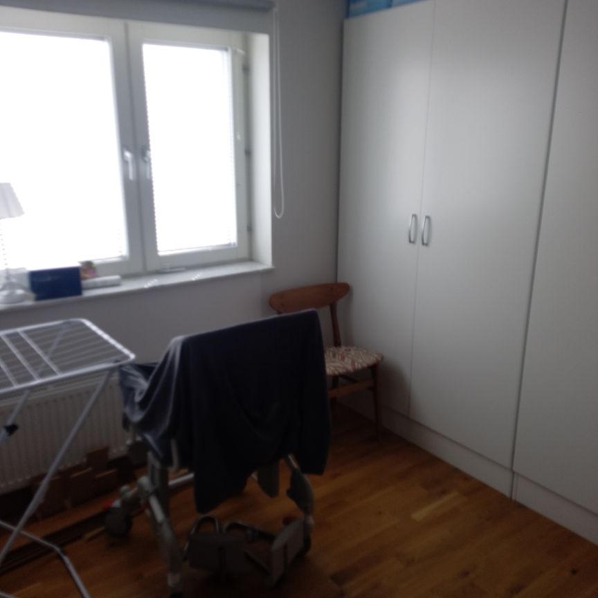 Södergatan, Märsta - Photo 1