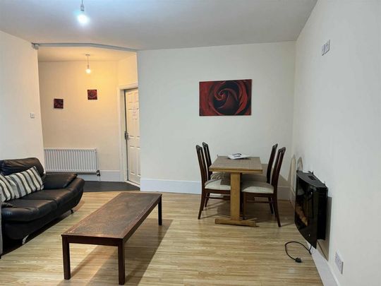 3 bedroom flat to rent - Photo 1