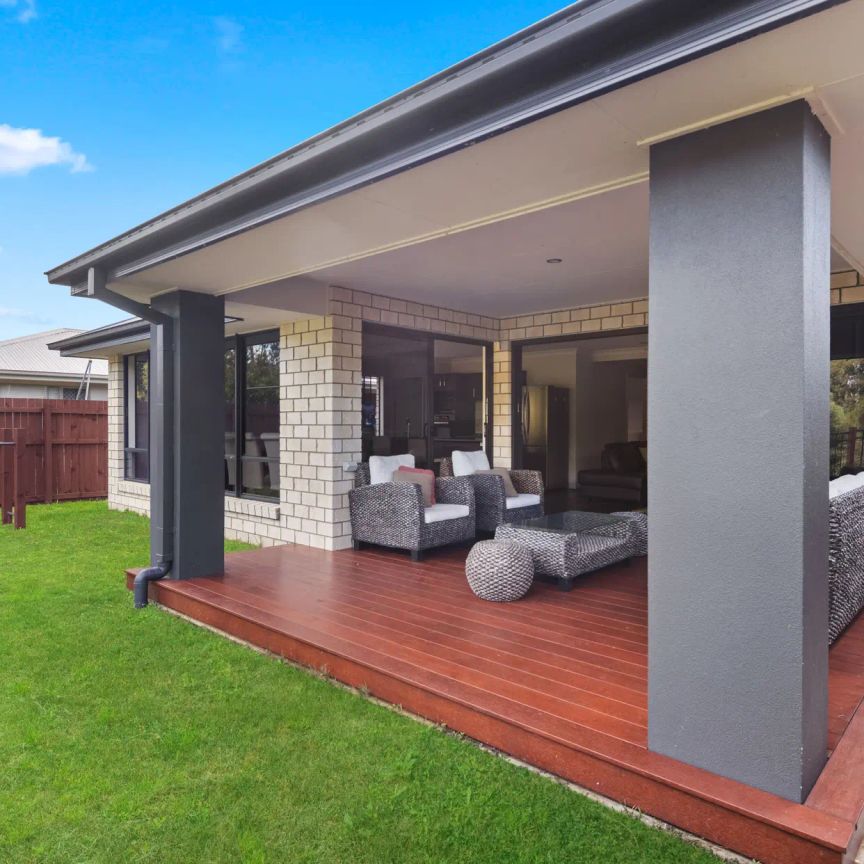 Modern Living Made Easy in Sippy Downs - Photo 1