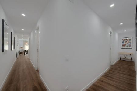 Carrer de Nàpols, Barcelona, Catalonia 08013 - Photo 2