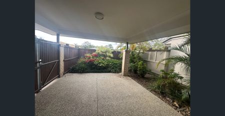 Comfortable and Convenient 4-Bedroom Family Home - Photo 4