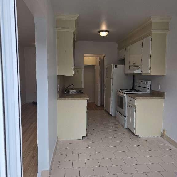 3 1/2 Renove Chauffage Eau Chaude Inclus - Photo 1