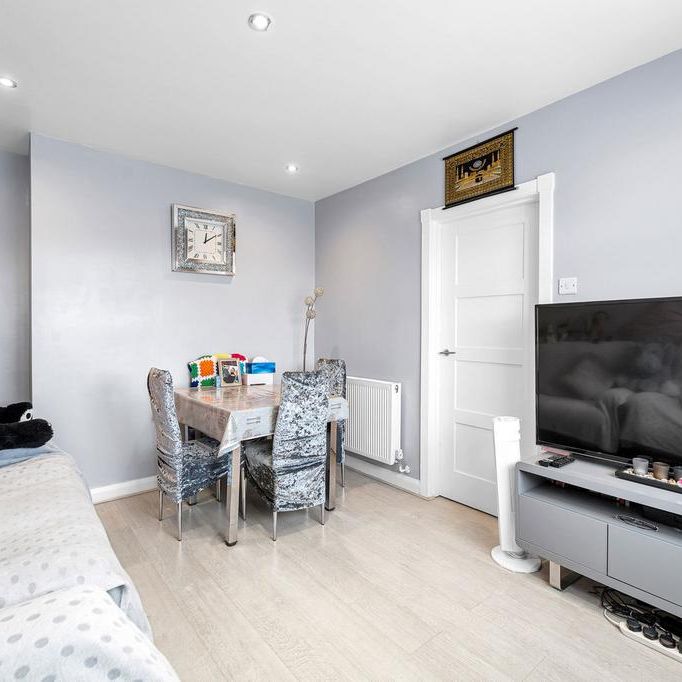 2 bedroom maisonette to rent - Photo 1