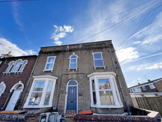 Victoria Street, Dunstable, LU6 - Photo 1