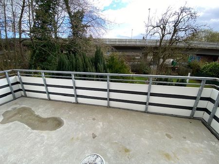 4-Zimmer-Wohnung mit Balkon in Krefeld-Benrad mieten - Photo 2