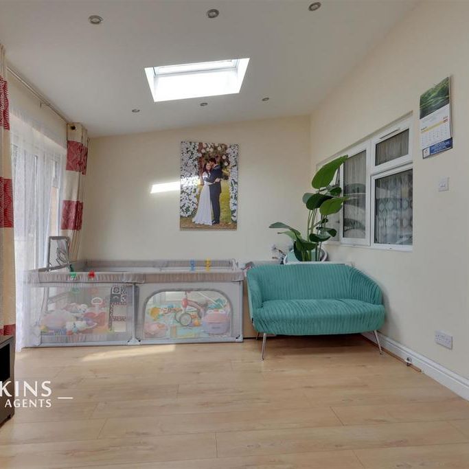 3 bedroom maisonette to rent - Photo 1