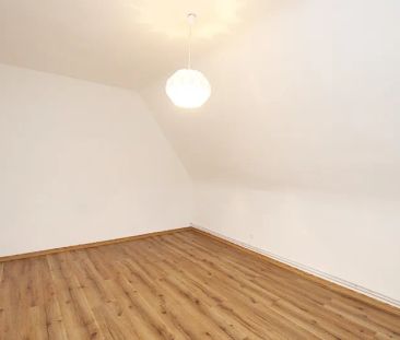 Charmante 3-Zimmer-Dachgeschosswohnung in Kassel-Harleshausen - Foto 2