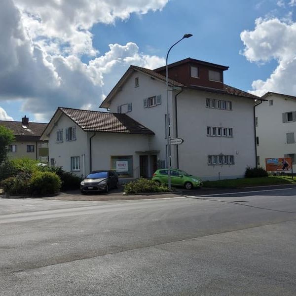 "Schöne Wohnung mit Balkon zu vermieten" - Photo 1