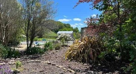 A small, quiet & private sanctuary to call home. - Photo 4