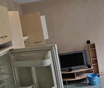 Appartement te huur in Charleroi voor € 690 met 1 slaapkamer - Photo 6
