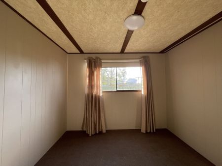 ONE BEDROOM UNIT ! - Photo 4