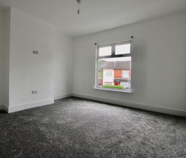 2 Bedroom - Photo 5